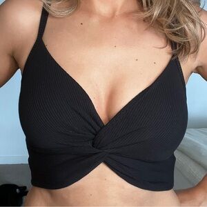 Aritzia Wilfred Black Ribbed Twist Bralette